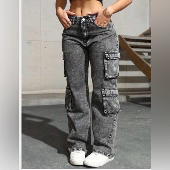 Denim - Wide leg Gray Cargo Jeans for Women - size M